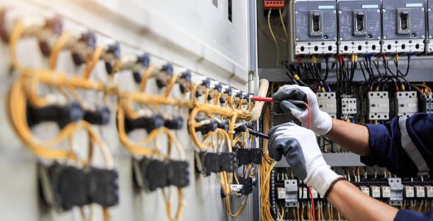 Professional Electrician technician working in Bargersville, IN